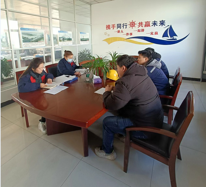 攜手同行，共贏未來(lái)，三工鋼橋召開新員工入職培訓(xùn)會(huì)
